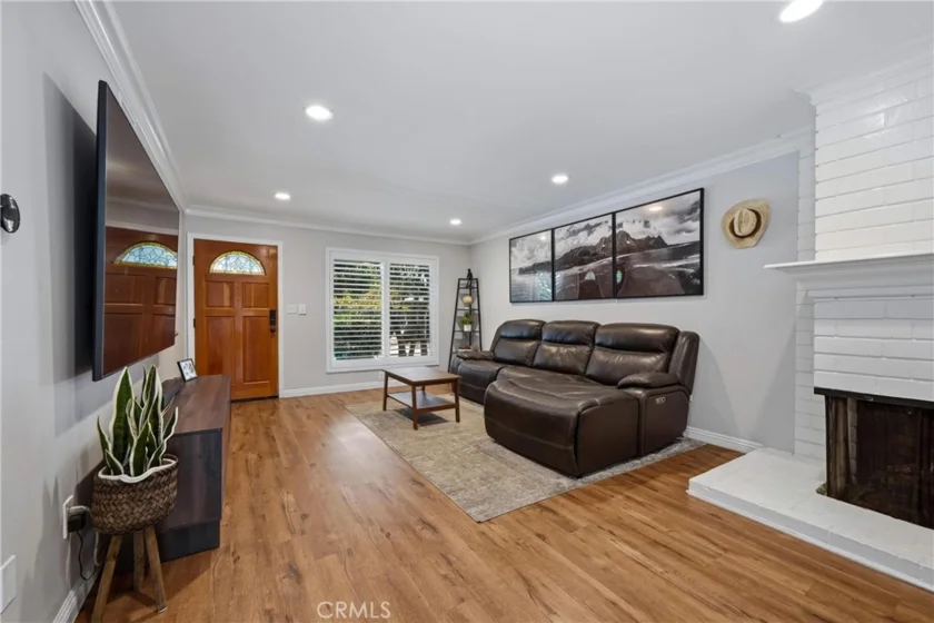 3131 Laurel Avenue #9 photo 3