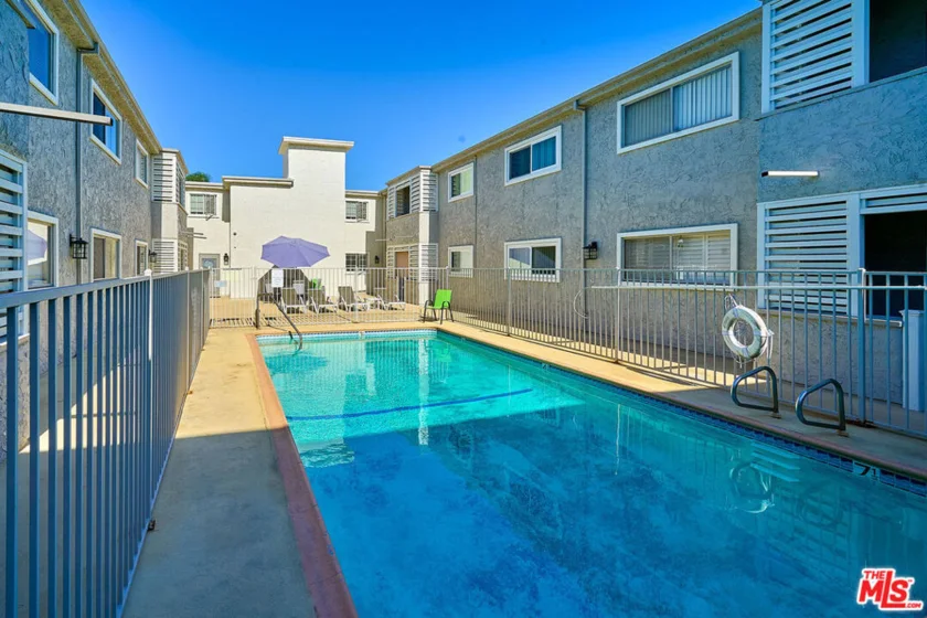 5437 Corteen Place #212 photo 27