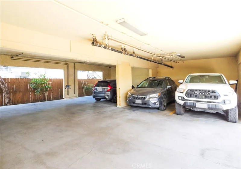 453 Almond Avenue #6 photo 28