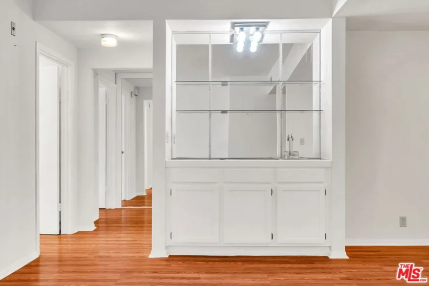 1164 Wellesley Avenue #204 photo 35