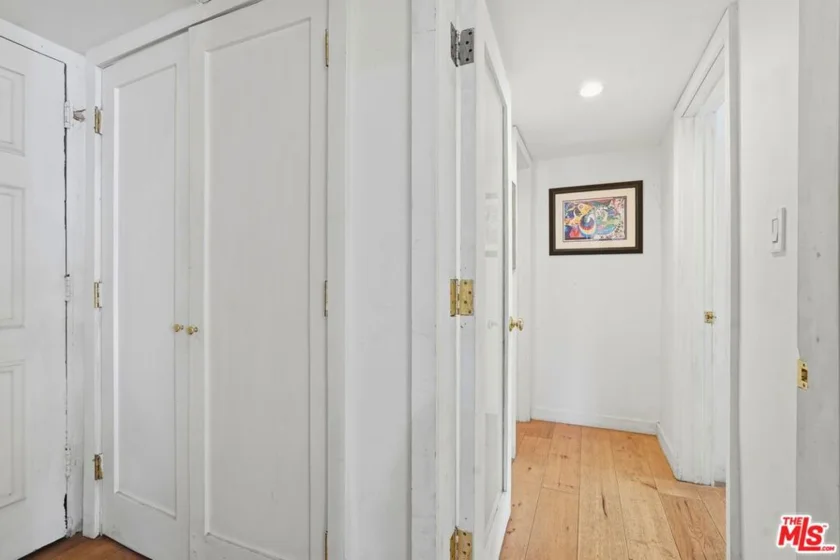 625 N Flores Street #104 photo 14