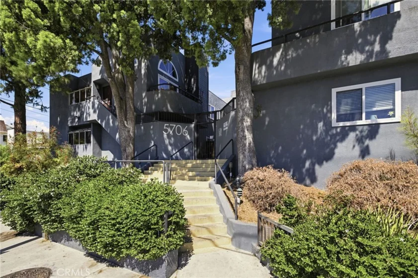 5706 Fair Avenue #104 photo 1