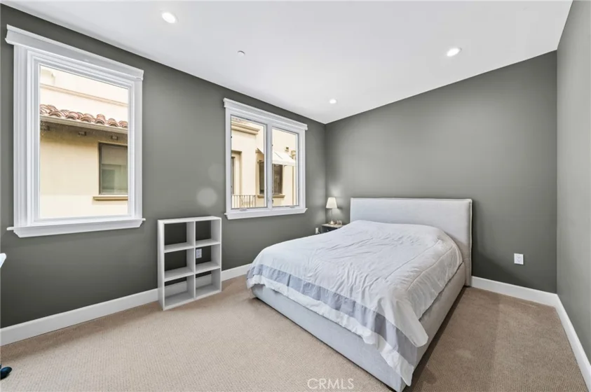 823 S Bundy Drive #110 photo 31