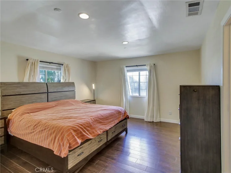 379 N Mentor Avenue #1 photo 4