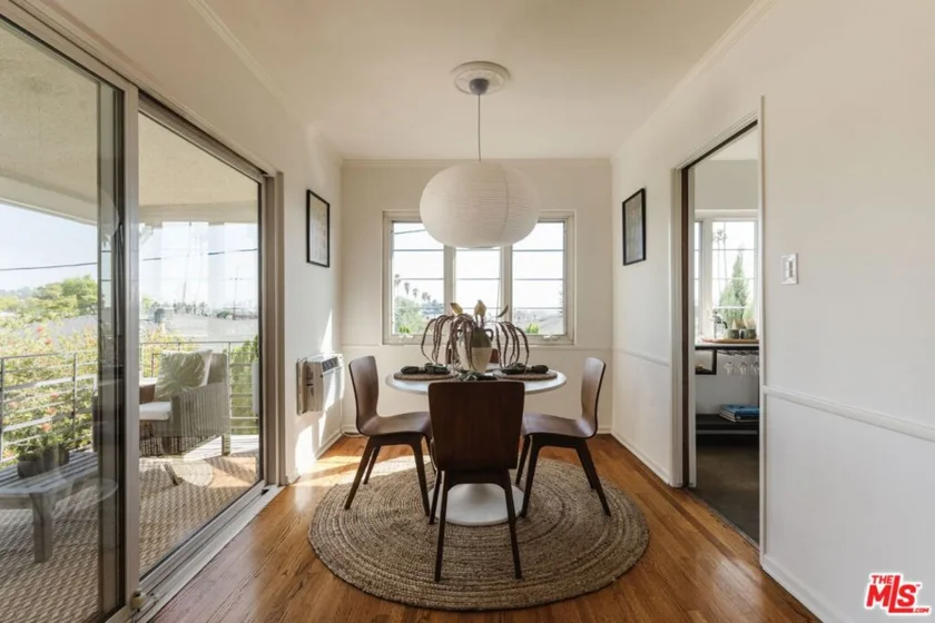 2021 Hillhurst Avenue #8 photo 11