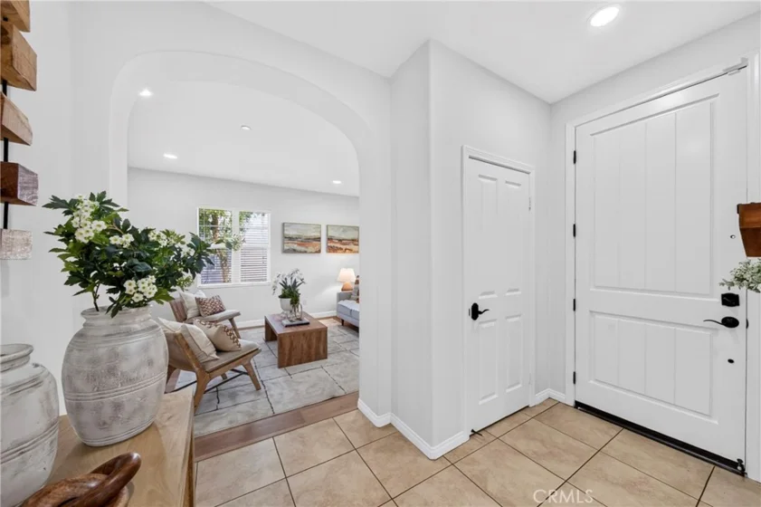 344 N Santa Maria photo 9