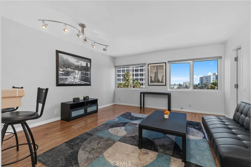 525 E Seaside #710 photo 3