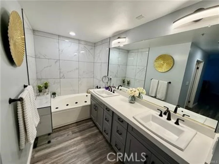1310 E Ocean #906 photo 55