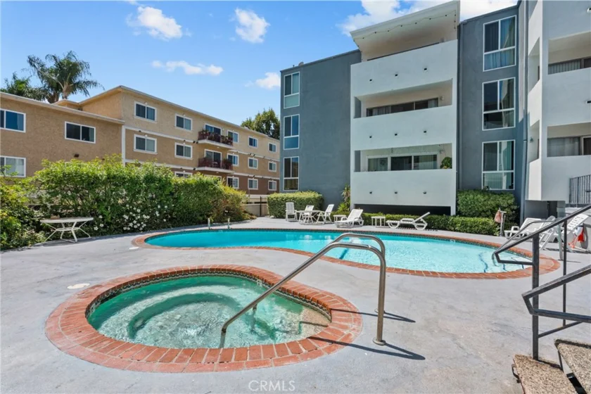 5454 Zelzah Avenue #309 photo 23