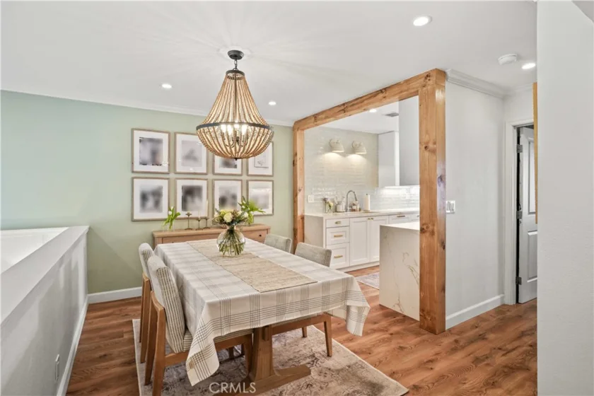 15225 Magnolia Boulevard #E photo 1