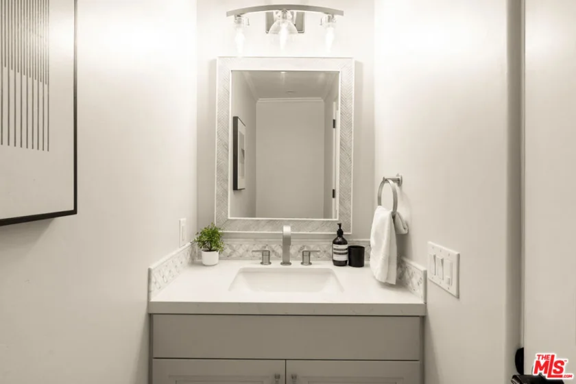 812 N Cleveland Street #1 photo 7