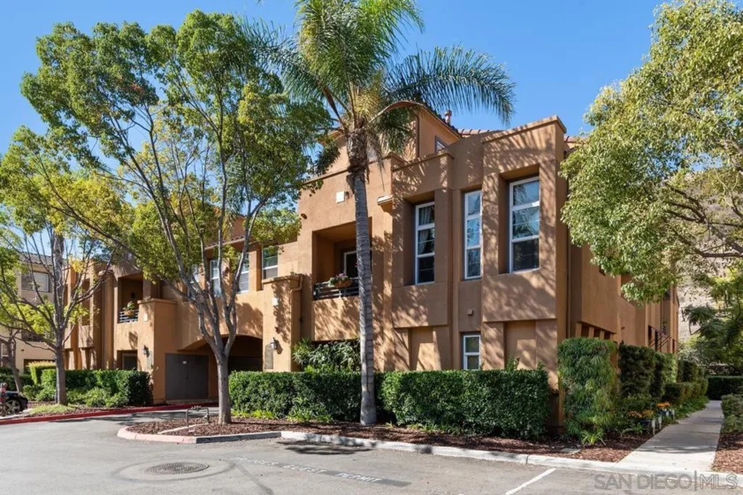 2914 Escala Circle photo 1