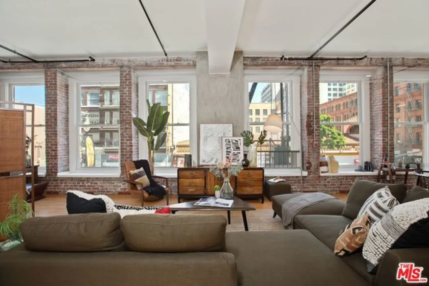 253 S Broadway #206 photo 1