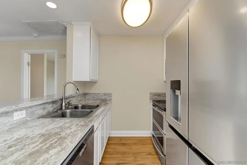 Twin Oaks Avenue #5 photo 8