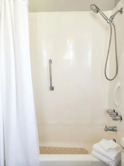 150 E Lakeshore #38 photo 8