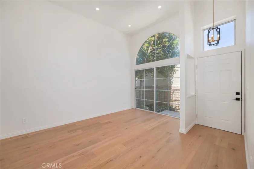 5455 Sylmar Avenue #2103 photo 13