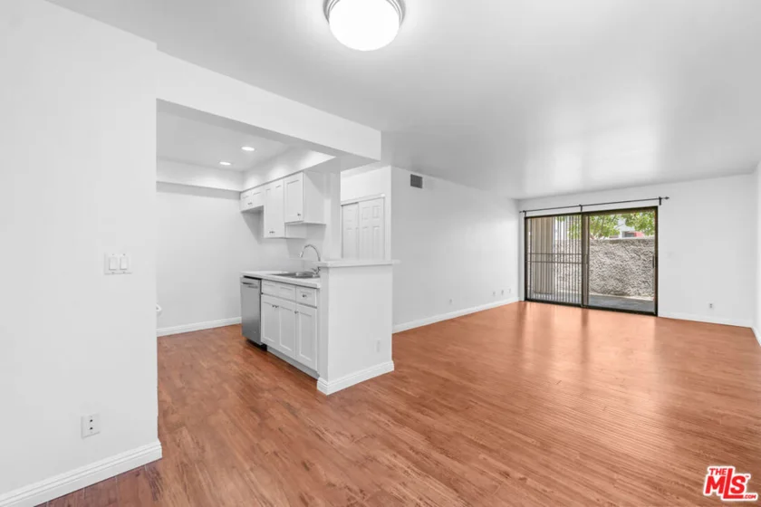 1425 W 12th Street #157 photo 24