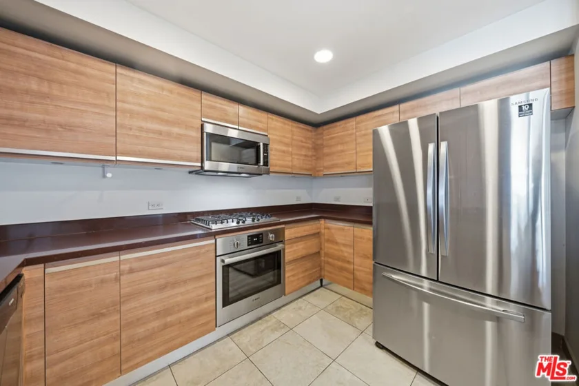 3785 Wilshire Boulevard #1607 photo 35
