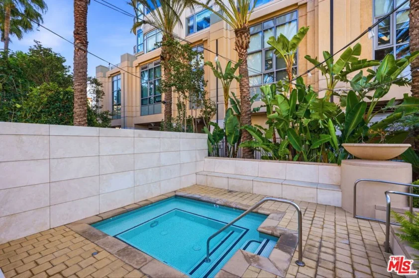 10800 Wilshire Boulevard #403 photo 58