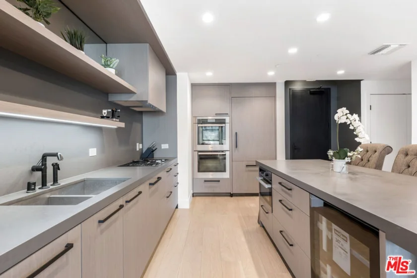 10777 Wilshire Boulevard #603 photo 21