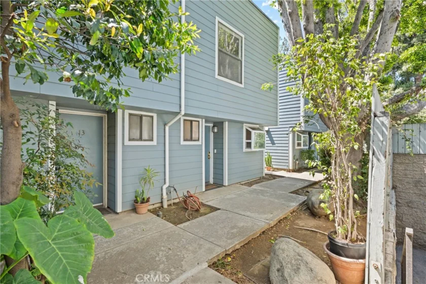 15113 Saticoy Street #14 photo 1