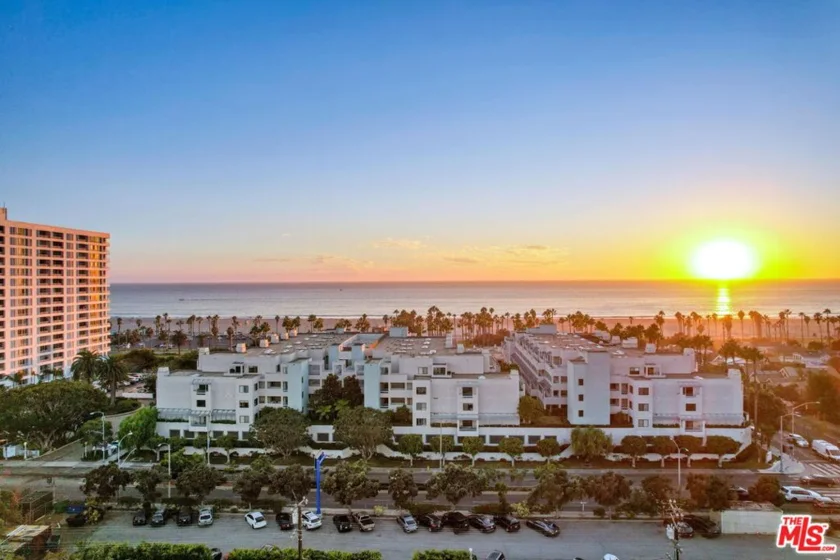 120 Ocean Park Boulevard #611 photo 1