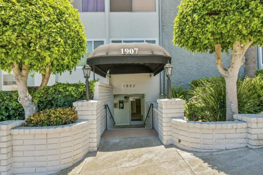 1907 Robinson Avenue #304 photo 22