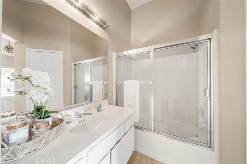 133 California Court photo 27