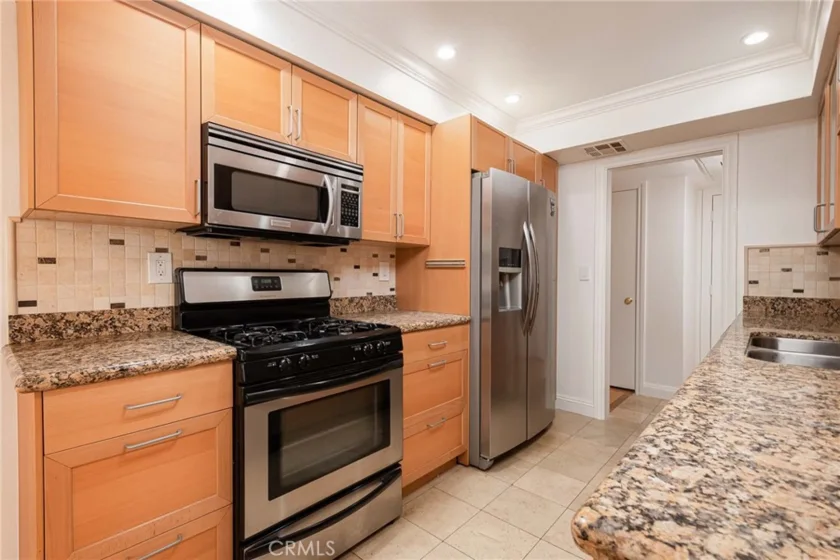 4536 Colbath Avenue #102 photo 11