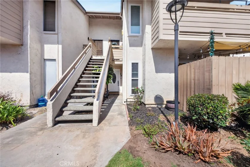 1725 Melrose #28 photo 29