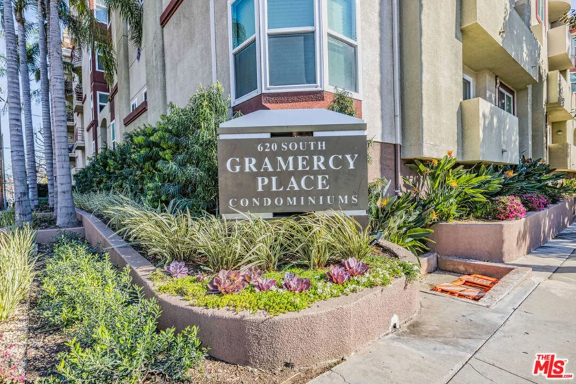 620 S Gramercy Place #202 photo 1