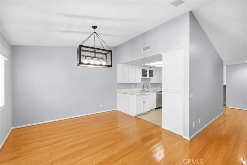 38335 Oaktree photo 3
