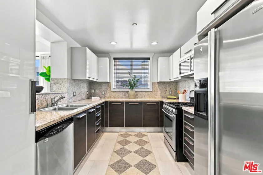 325 Arnaz Drive #301 photo 9