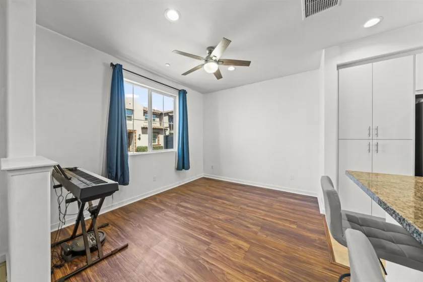 45477 Calle Cirros photo 6