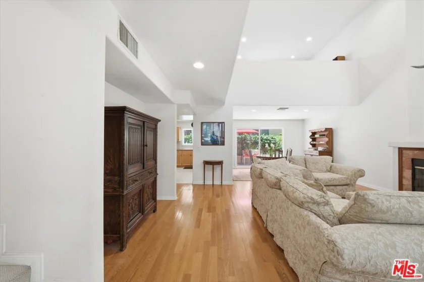 1043 11th Street #3 photo 8