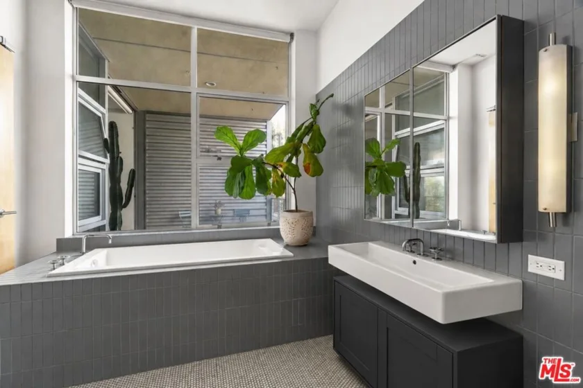 4080 Glencoe Avenue #214 photo 10