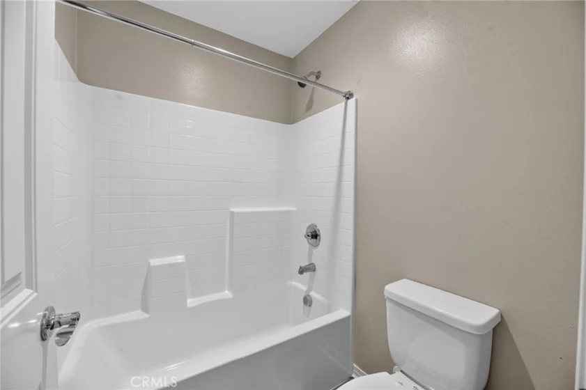34136 Thistlewood Avenue photo 29