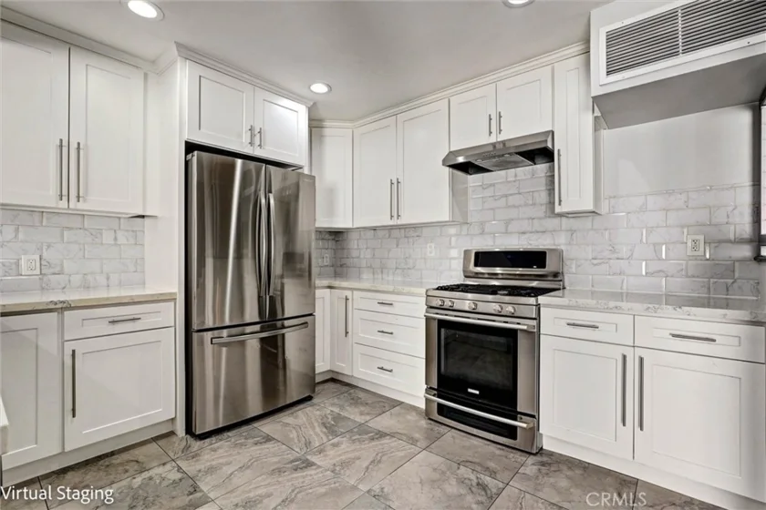 7924 Woodman Avenue #22 photo 28