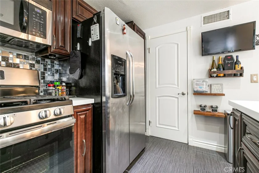 1340 Glenwood Road #4 photo 21