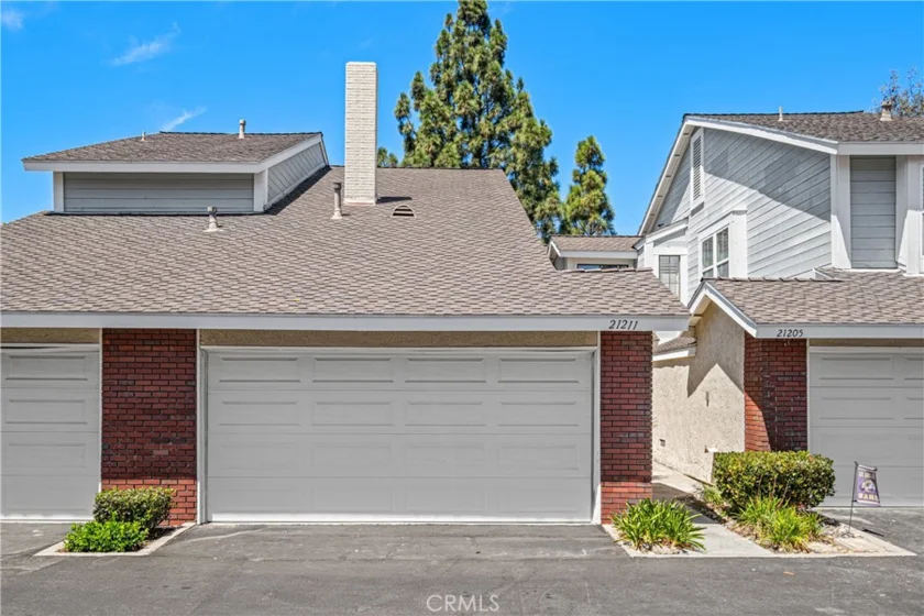 21211 Serra Vista photo 30