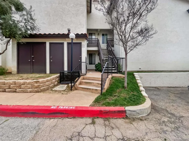 2425 Cranston Drive #201 photo 1