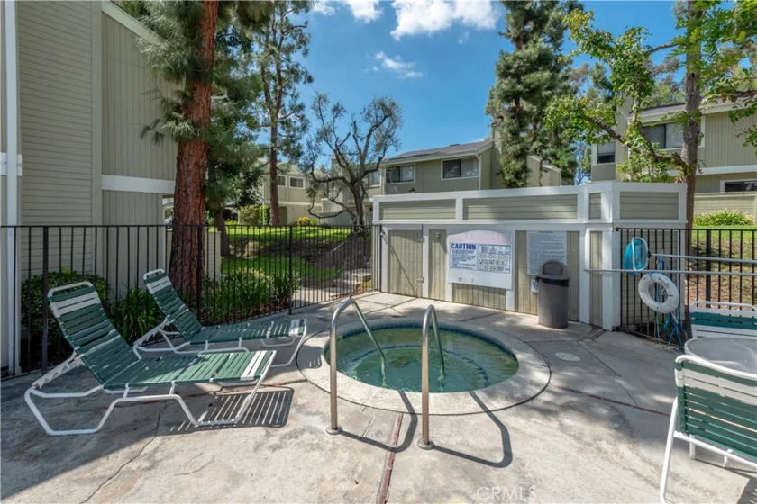 22139 Burbank Boulevard #7 photo 29