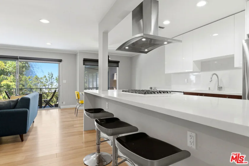 1275 Havenhurst Drive #15 photo 27