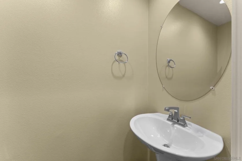 2564 S Escondido Boulevard #512 photo 16