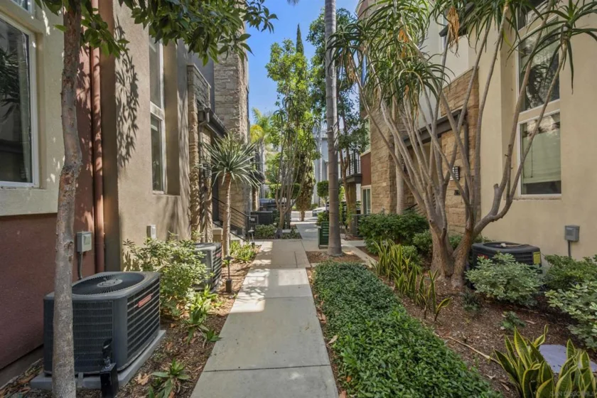 7853 Inception Way photo 3