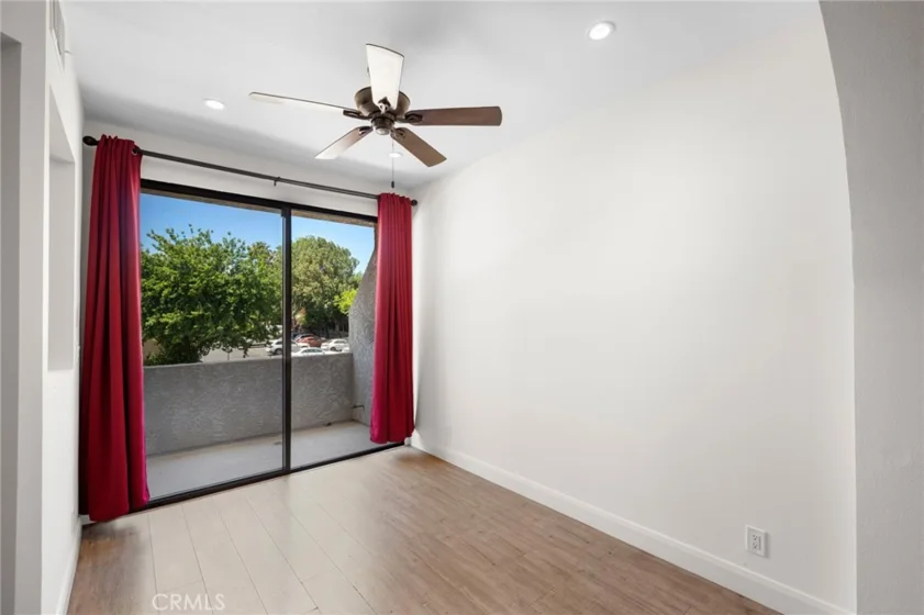 7211 Cozycroft Avenue #16 photo 9