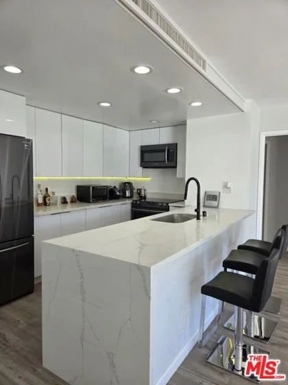 2170 Century Park East #607 photo 17