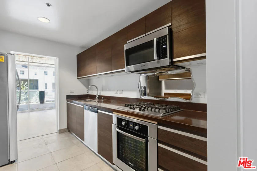 3785 Wilshire Boulevard #204 photo 19