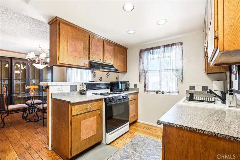 18333 Hatteras Street #56 photo 8