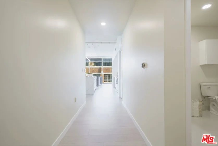 1100 S Hope Street #716 photo 5